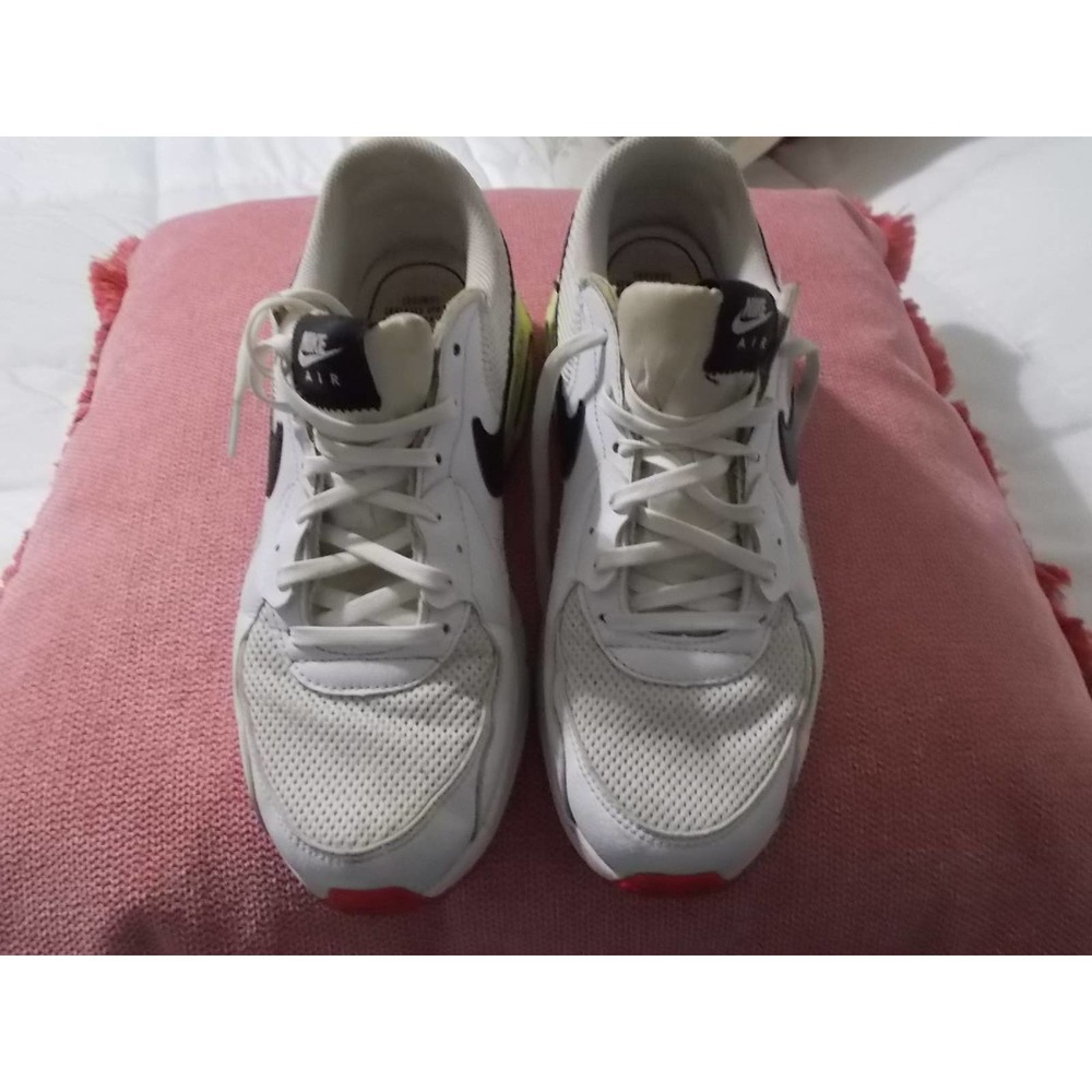 Women's Nike Air Max  Size 7.5